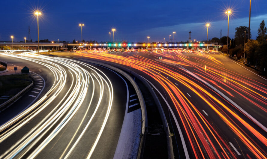 Superprofits des autoroutes : vers une taxe en 2024… et une hausse des péages ?