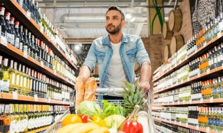 Face à la colère des agriculteurs, qui pourrait s'accroître dans les jours à venir, faut-il anticiper une pénurie en faisant un plein de courses préventif ?