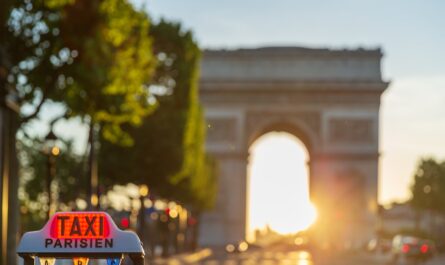 Malgré la réglementation en vigueur, le constat à Paris est simple : les taxis ne respectent pas l’obligation d’accepter les paiements par carte bancaire. Clément Beaune a tapé du poing sur la table le 31 décembre…