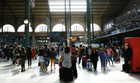 La grève annoncée par la SNCF pour le week-end des vacances scolaires inquiète les voyageurs. Leur train sera-t-il maintenu alors que le mouvement s’annonce très suivi ? Et si le train est annulé, quelles solutions ? On…