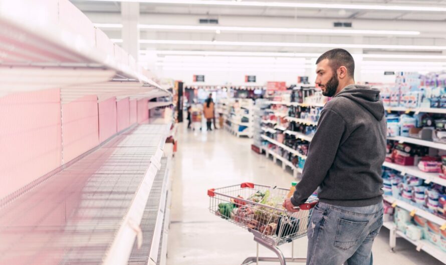 Rayons vides : la grande distribution face au retour des pénuries (comme en 2021)