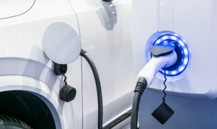 Imaginez pouvoir recharger votre voiture électrique aussi vite que vous le feriez pour un plein d'essence. C'est ce que promet la nouvelle génération de bornes de recharge ultra-rapides, développées par la startup américaine Gravity Inc.…