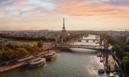 C’était l’évènement de la journée à Paris : ce mercredi 17 juillet 2024, la maire, Anne Hidalgo, a plongé dans la Seine pour prouver (même si des doutes persistent) qu’y faire nager les athlètes lors des…