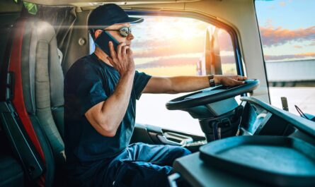 L'utilisation du téléphone et des écrans au volant représente un danger majeur pour la sécurité routière qui, malgré tout, continue de sévir. En France, les sanctions pour ces comportements sont sévères, mais leur impact reste…