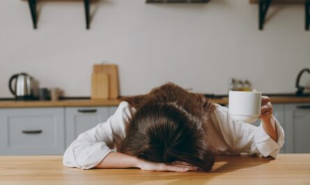 Les mauvaises récoltes de blé tendre en France, avec des rendements au plus bas depuis les années 1980, suscitent une inquiétude croissante : la hausse du prix de la baguette de pain est-elle inévitable ?