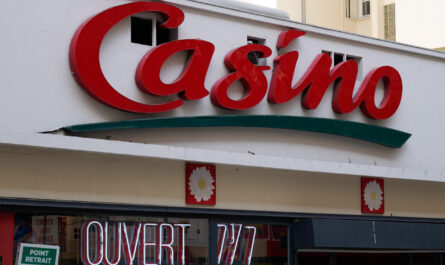 Le groupe Casino se prépare à une réduction massive de ses effectifs en France, avec plus de 3.000 postes supprimés dans le cadre d’un plan social annoncé en avril dernier. La direction tente de minimiser…