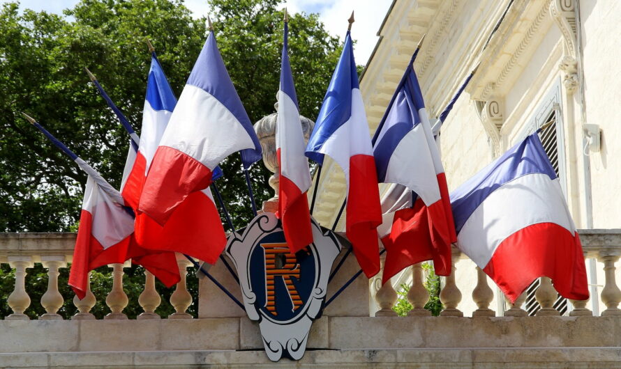 Grands Seigneurs : Élysée, Assemblée nationale et Sénat renoncent à leurs augmentations