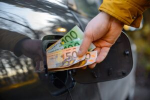 Alors que les automobilistes français s'attendaient à maintenir un budget serré pour leurs dépenses en carburant, à la pompe les nouvelles sont plutôt bonnes. La semaine du 6 novembre 2023, les prix des carburants ont…