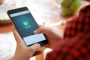 Les appels sur WhatsApp deviennent (facultativement) encore plus sûrs pour les utilisateurs de l'application les plus soucieux de leur vie privée, écrit The Verge.