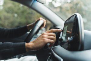 Le monde automobile est en perpétuelle évolution, et les GPS embarqués, autrefois indispensables, pourraient bientôt appartenir au passé. Cette disparition potentielle est le résultat d'avancées technologiques et de nouvelles préférences des consommateurs.