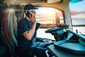 L'utilisation du téléphone et des écrans au volant représente un danger majeur pour la sécurité routière qui, malgré tout, continue de sévir. En France, les sanctions pour ces comportements sont sévères, mais leur impact reste…