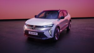 La voiture familiale emblématique de Renault revient et fait surtout peau neuve dans sa version 100% électrique : le Renault Scenic E-Tech. Voici les prix et ses caractéristiques.