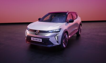 La voiture familiale emblématique de Renault revient et fait surtout peau neuve dans sa version 100% électrique : le Renault Scenic E-Tech. Voici les prix et ses caractéristiques.