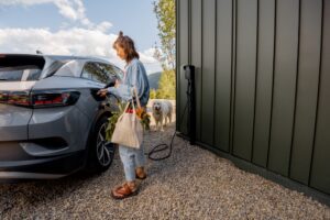 Les voitures électriques connaissent un succès croissant auprès des consommateurs français. Toutefois, malgré cet engouement, un obstacle majeur persiste : le manque d'autonomie des batteries. Ce paradoxe soulève de nombreuses questions sur l'avenir des véhicules électriques…