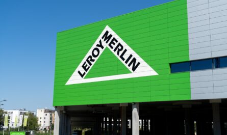 Leroy Merlin a annoncé une décision majeure : la fin de la commercialisation de ses climatiseurs mobiles à air froid, jugés trop énergivores et inefficaces.