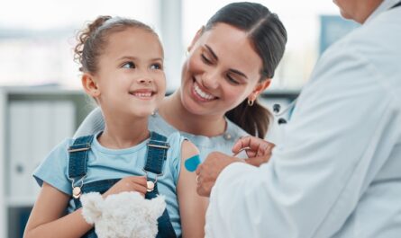 En France, une augmentation des cas de coqueluche, une maladie respiratoire contagieuse, a été signalée ces dernières années. La Haute Autorité de Santé (HAS) a récemment renforcé ses recommandations vaccinales en raison de l'augmentation de…