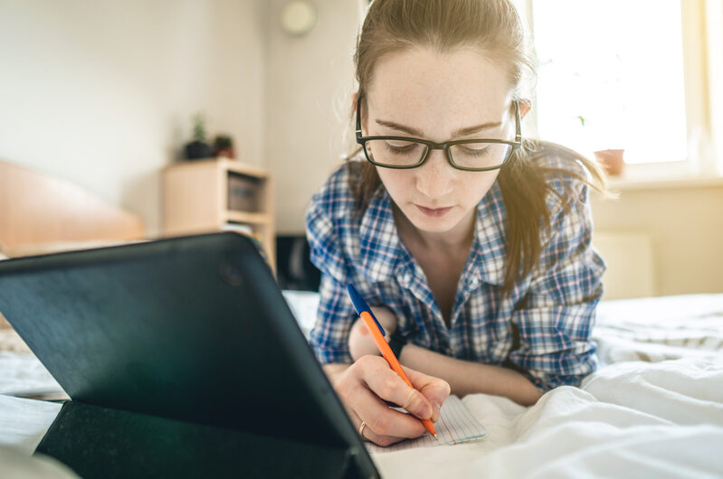 Frais d’inscription, aide à la mobilité, bourses? le dossier sur la rentrée universitaire 2024