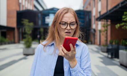 L'opérateur téléphonique Orange a discrètement annoncé dans un mail envoyé à ses clients ses nouvelles conditions tarifaires, qui imposent de nouveaux frais pour tout passage à une offre internet moins cher !