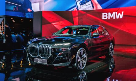 Oliver Zipse, président du directoire de BMW, a réitéré sa position contre l'interdiction des véhicules thermiques en Europe prévue pour 2035. La déclaration, faite lors du salon de l’automobile de Paris, relaye en réalité les…